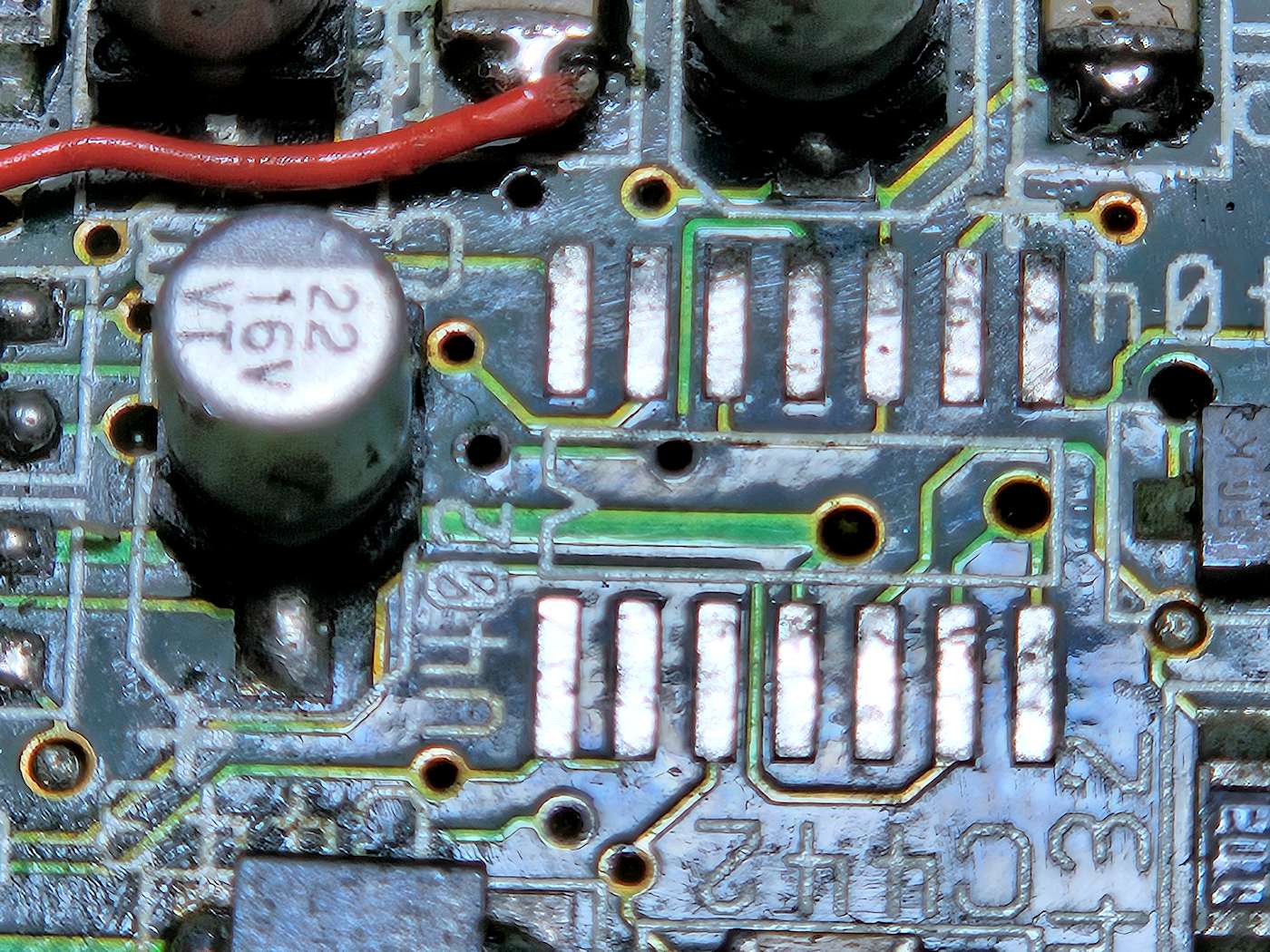 Ponticello e IC LF347 dissaldato