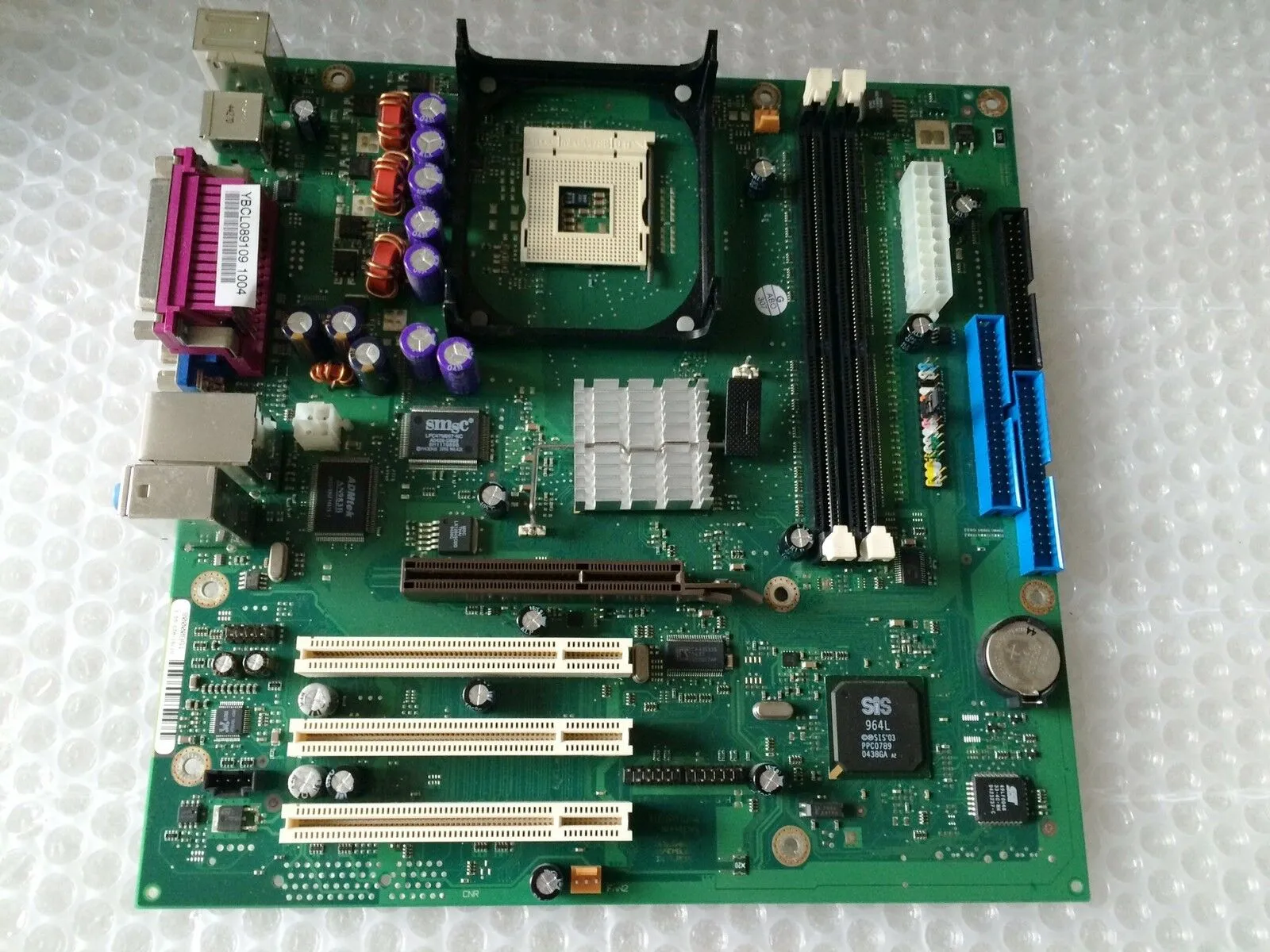 Carte Mère Fujitsu W26361-W1752-X-02 (D2740-A21 GS 3) – Occasion