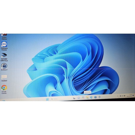 HP G5 250 i3-5005u Notebook with 8GB DDR3 RAM and 240GB Corsair SSD HP G5 250 i3-5005u Notebook with 8GB DDR3 RAM and 240GB Corsair SSD
