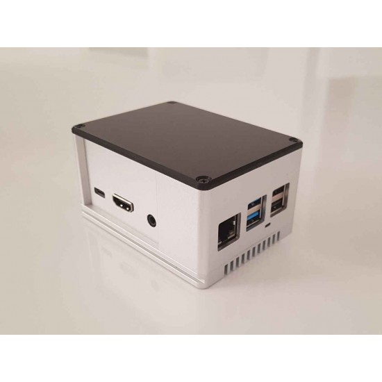 Rock Pi 4 B version with 2 GB DDR4 on aluminium cabinet with heat sink