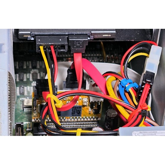 Adattatore convertitore da controller IDE a SATA interno compatibile Commodore AMIGA Adattatore convertitore da controller IDE a SATA interno compatibile Commodore AMIGA